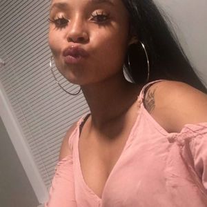 Meet your Posher, Elicia